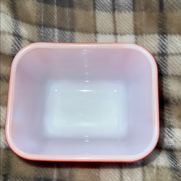 Vintage orange Pyrex Container - Picture 5 of 7